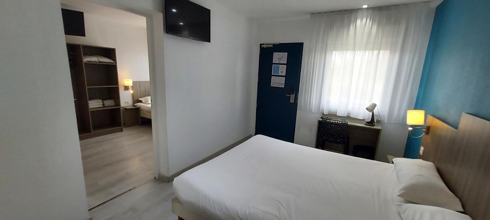Brit Hotel Confort Manosque Cadarache Exterior photo