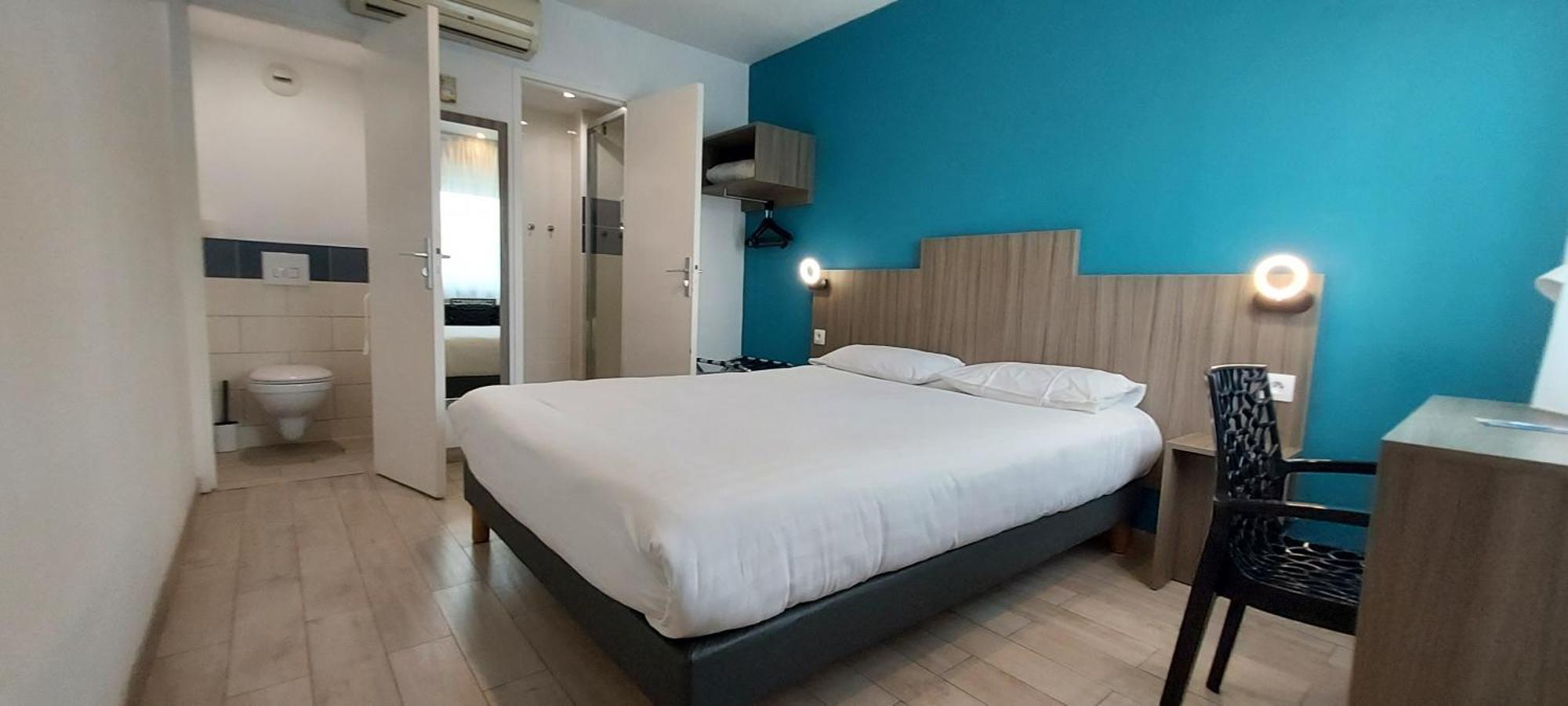 Brit Hotel Confort Manosque Cadarache Exterior photo