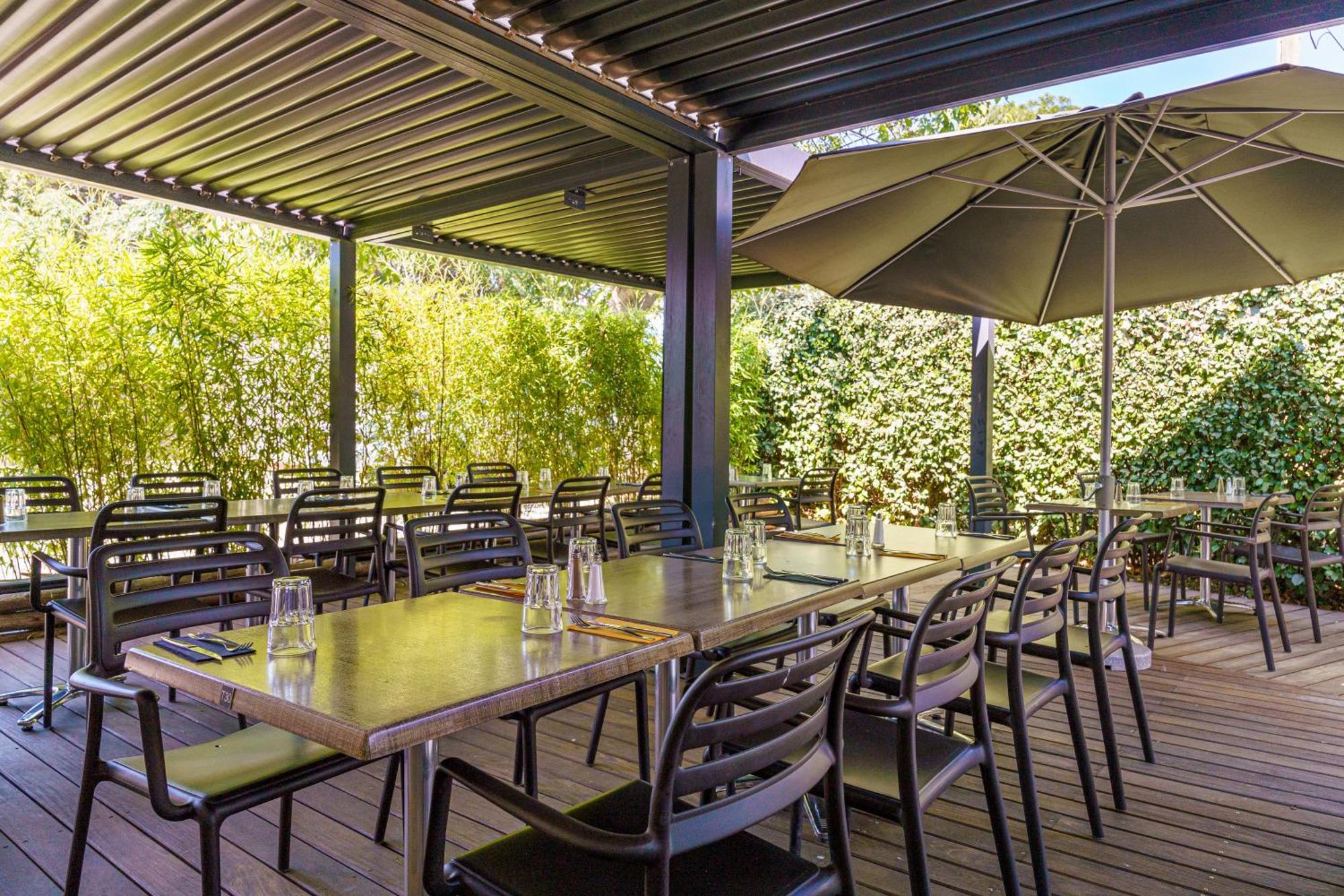 Brit Hotel Confort Manosque Cadarache Exterior photo