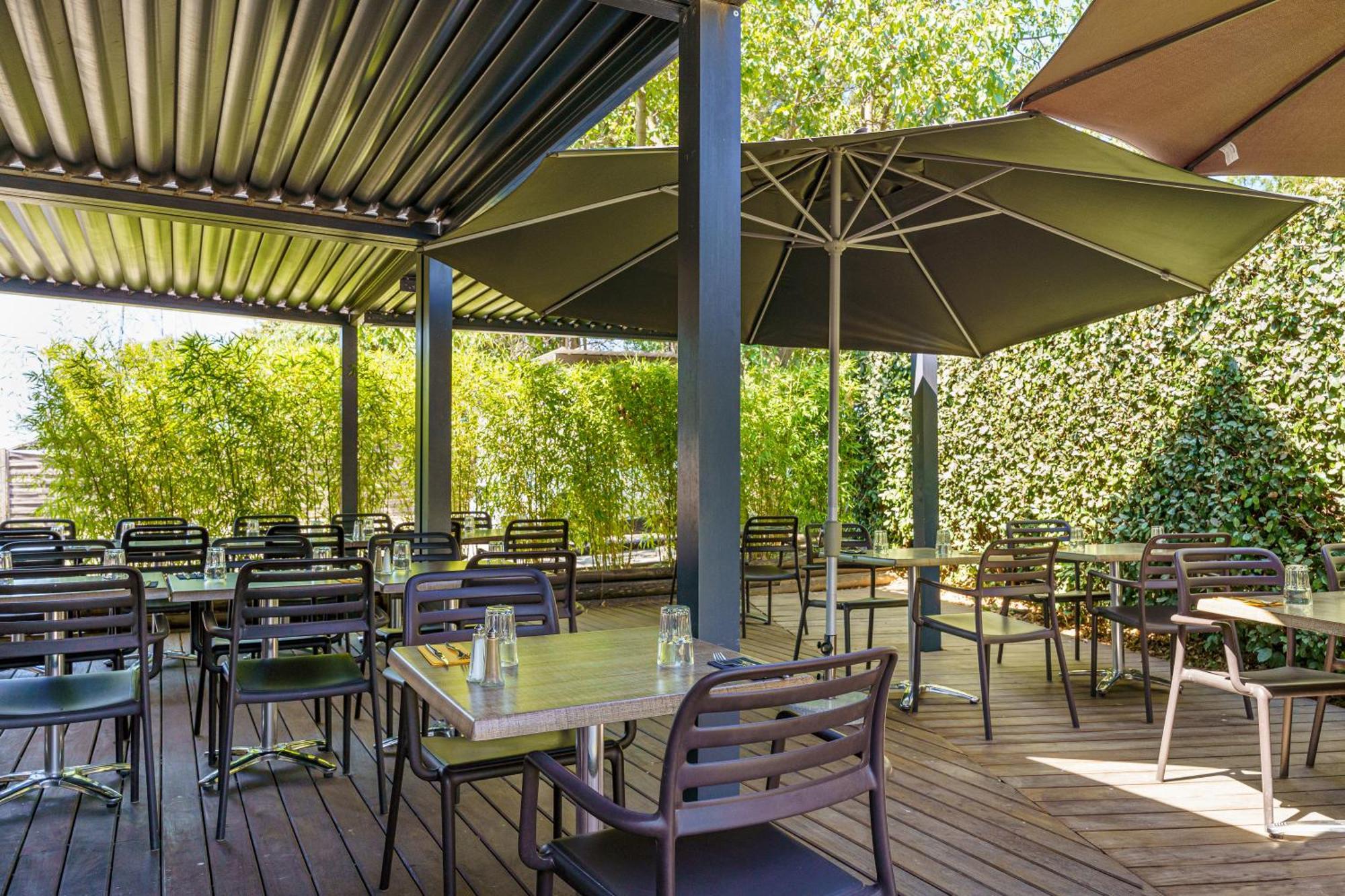 Brit Hotel Confort Manosque Cadarache Exterior photo