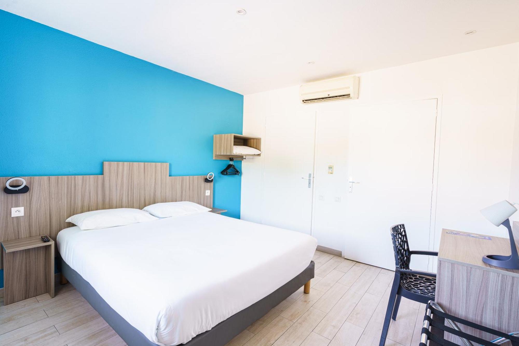 Brit Hotel Confort Manosque Cadarache Exterior photo